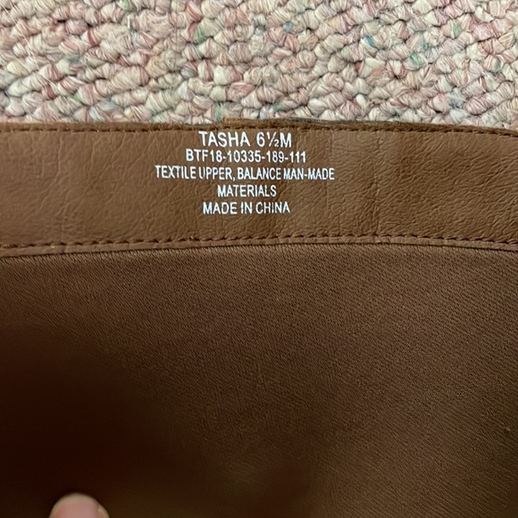 Zip up knee high boots - Picture 3 of 5